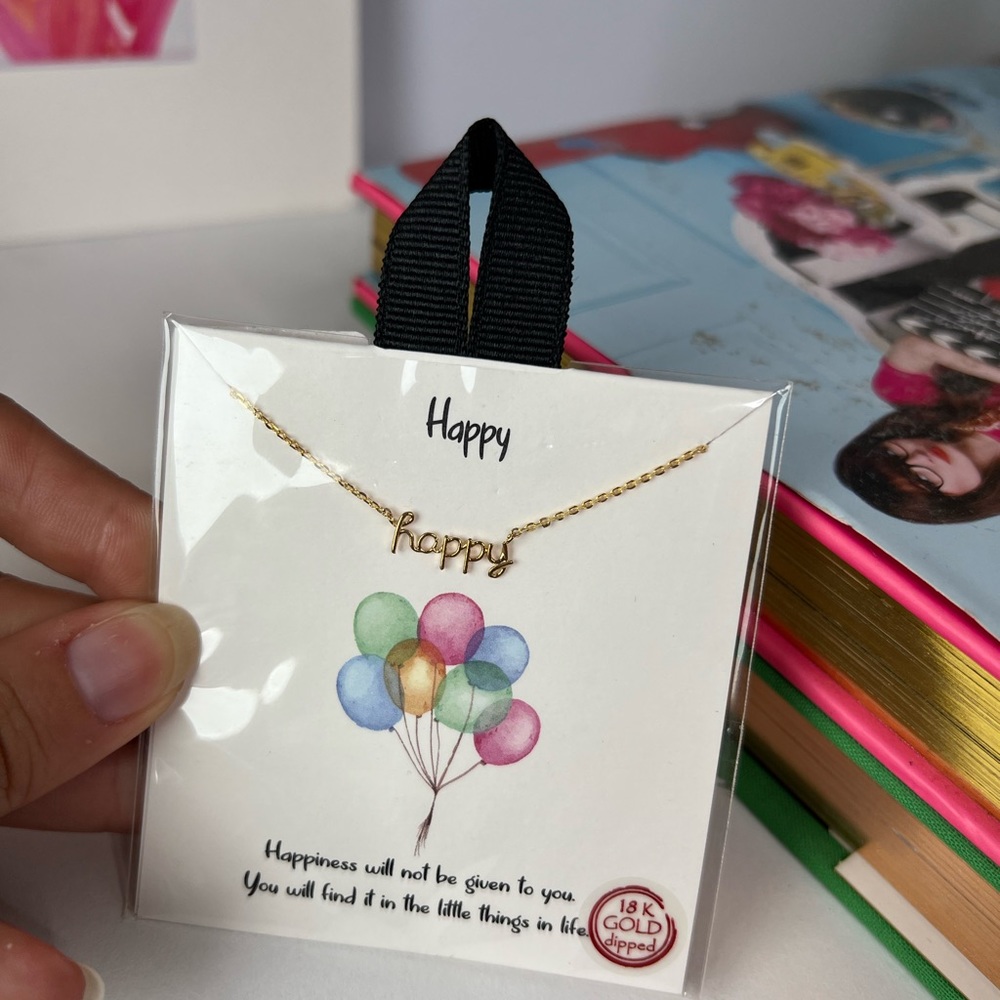 Happy necklace